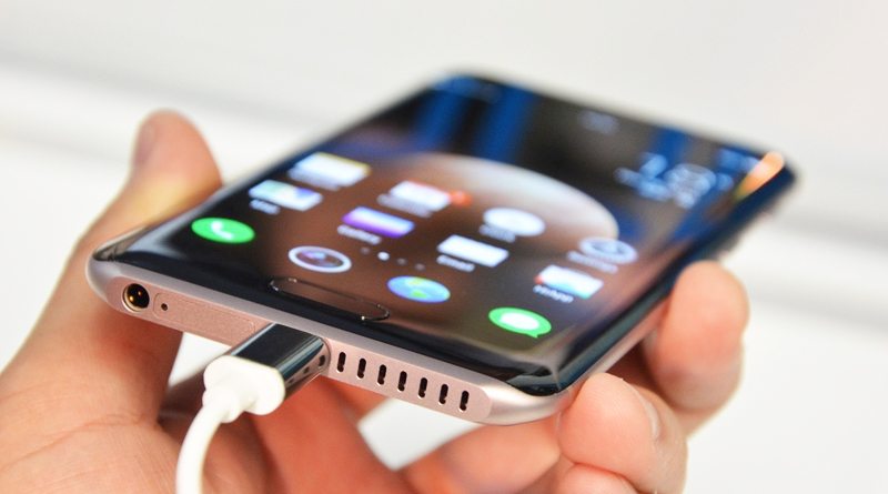 Смартфон Huawei Honor Magic | фото: engadget.com