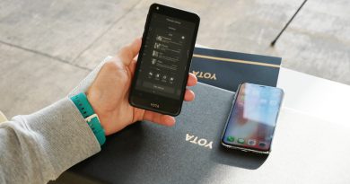 YotaPhone 3