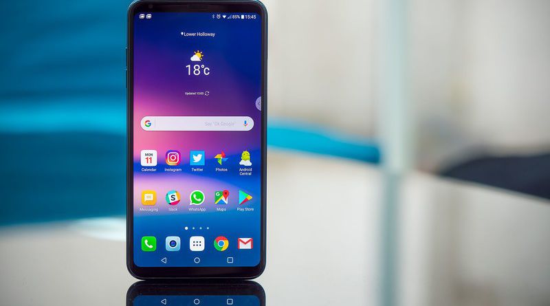 LG V30S | | Фото: Android Central
