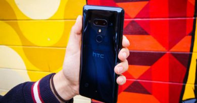 HTC U12+ | Фото: CNET