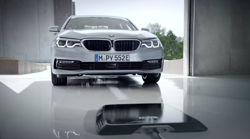 Беспроводная зарядка BMW | Фото: autoevolution.com