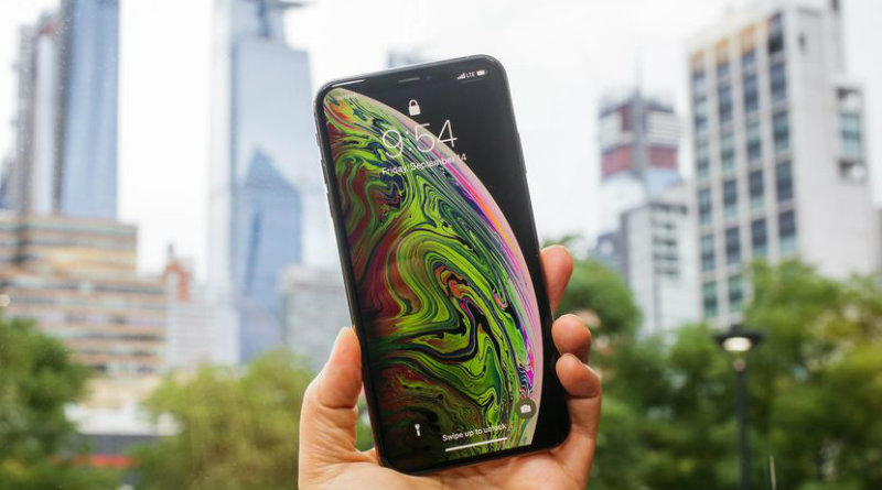 iPhone Xs Max | Фото: CNET