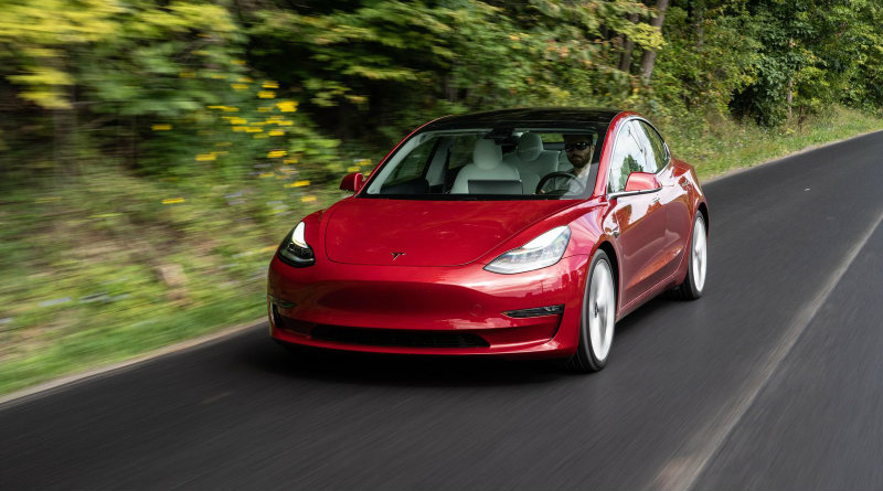 Tesla Model 3 | Фото: cbsistatic