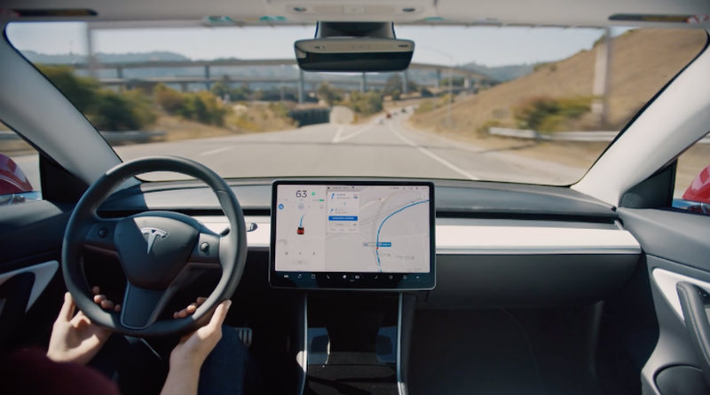 Автопилот Tesla | Фото: mashable.com
