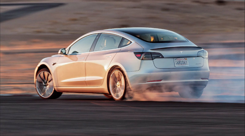 Tesla Model 3 | Фото: https://www.teslarati.com