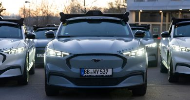 wayve-i-nissan-samoupravlyaemye-avtomobili