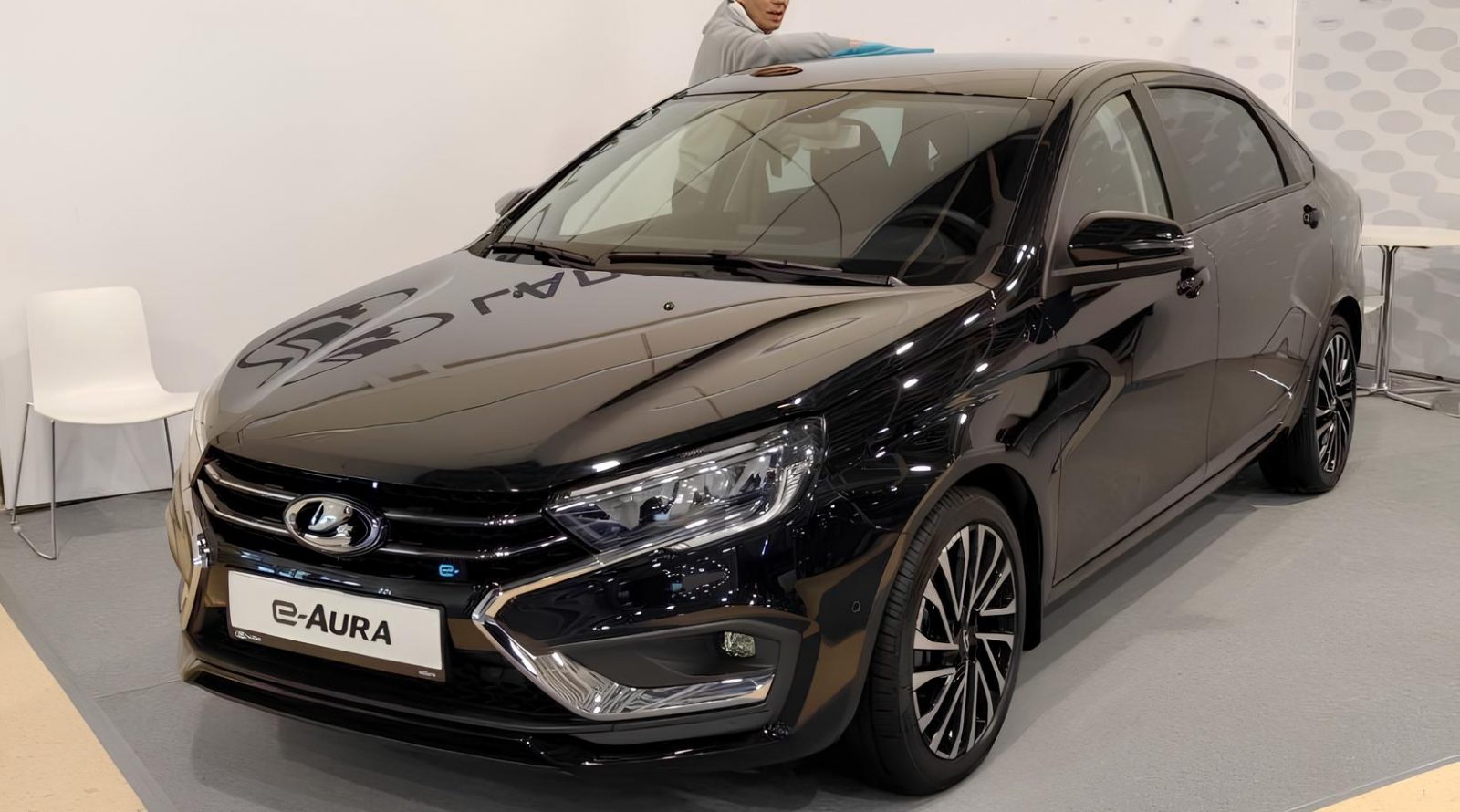 prototip-elektrosedana-lada-e-aura